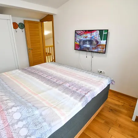 Apartman Mountain Top Deluxe + Free Garage Parking *